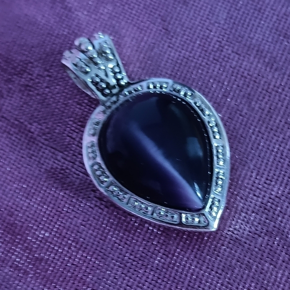 Silver Tone Purple Heart Pendant - Picture 7 of 8